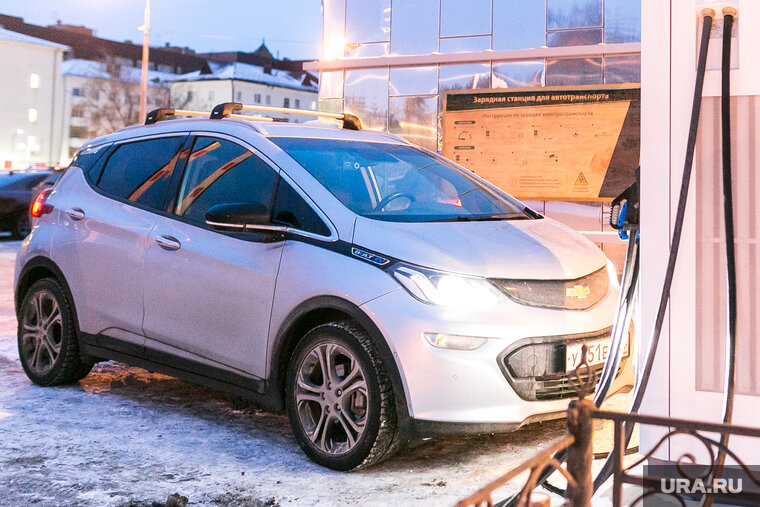    Бесплатный проезд по платным дорогам для владельцев электротранспорта запустят с 1 марта