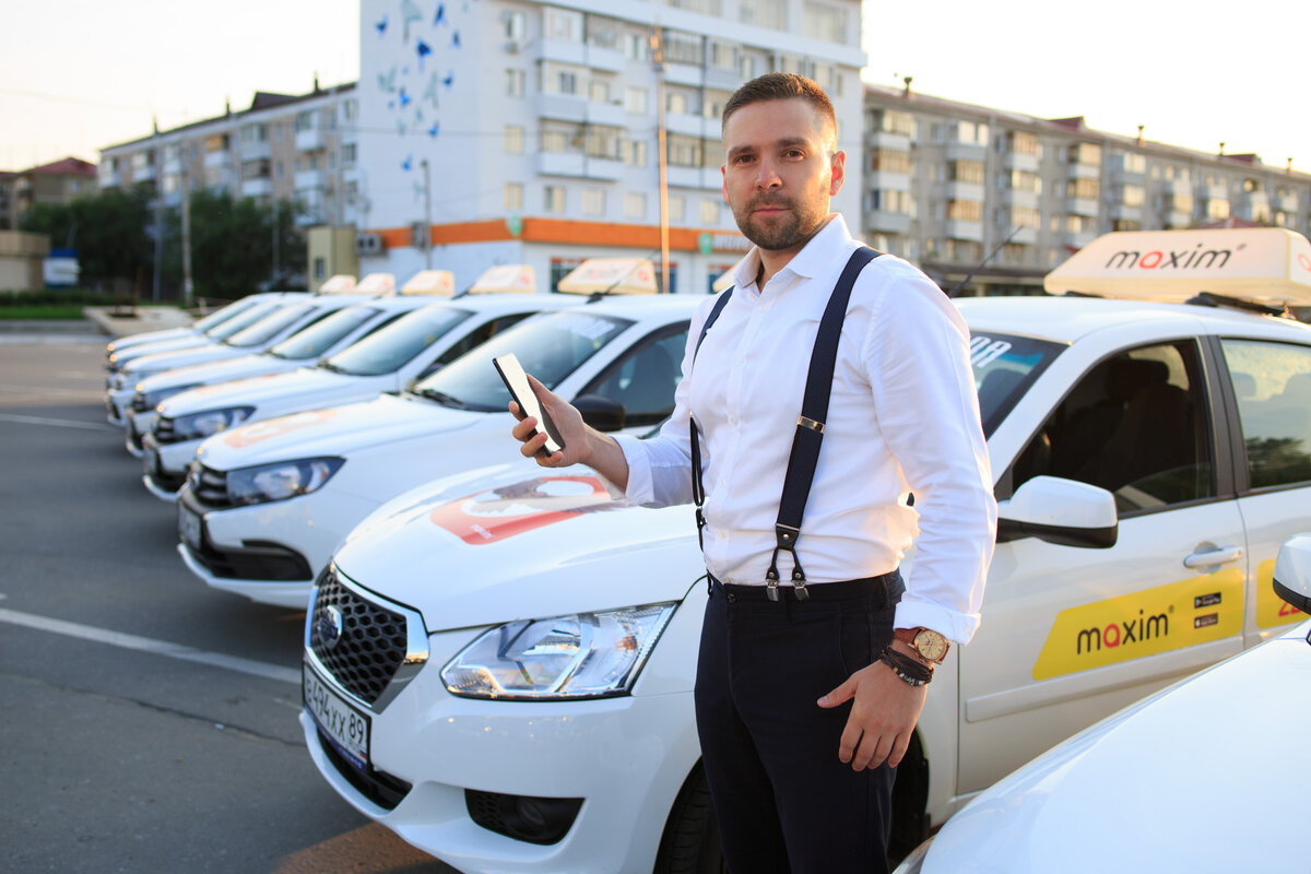 В топе бесплатных «maxim — заказ такси, доставка» находится на второй позиции в категории «Автомобили и транспорт». 
Следующим после главного онлайн-магазина приложений для ОС Android тоже с десятками миллионов скачиваний нашего приложения идет магазин Huawei AppGalery.

В целом из всех маркетов на мобильных платформах Android и iOS приложение установили около 120 миллионов раз.

