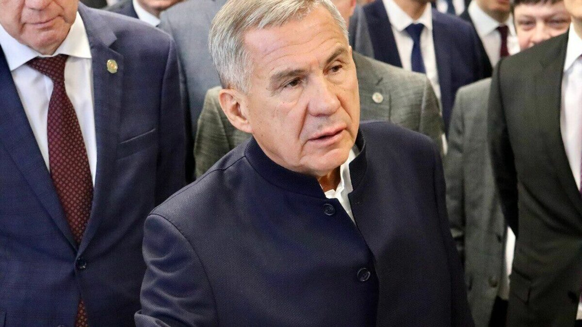     Глава Татарстана Рустам Минниханов раскритиковал работу промышленных парков региона. По его словам, производственные площадки игнорируют все условия, созданные специально для их развития.