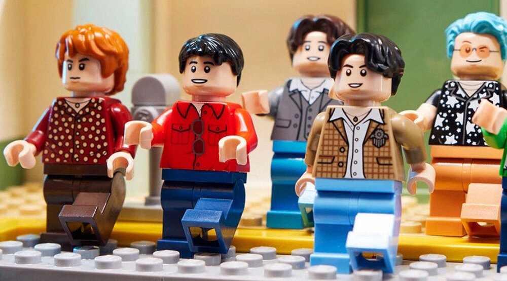     BTS в наборе Lego / Фото: Lego.com