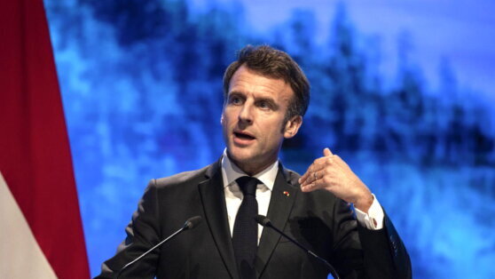    Макрон призвал найти смелость выстроить диалог с Россией Чойгана Салчак