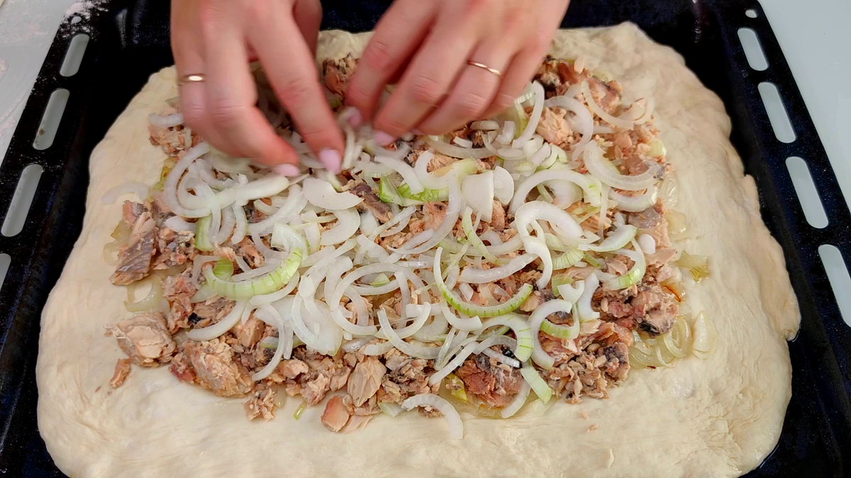 Пока закипает чайник, готовлю вкуснейший рыбный пирог (лучше рецепта еще не придумали) Пока закипает чайник, готовлю вкуснейший рыбный пирог (лучше рецепта еще не придумали)