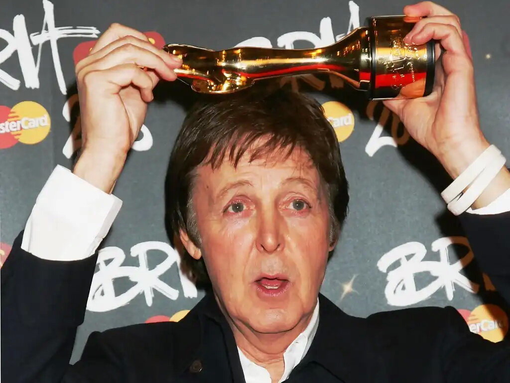 Пол на Brit Award