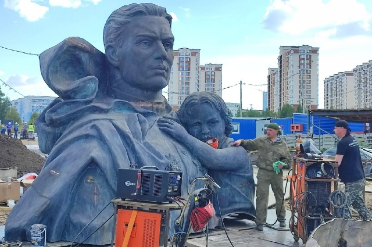    В Самаре установят памятники журналистам и строителям
