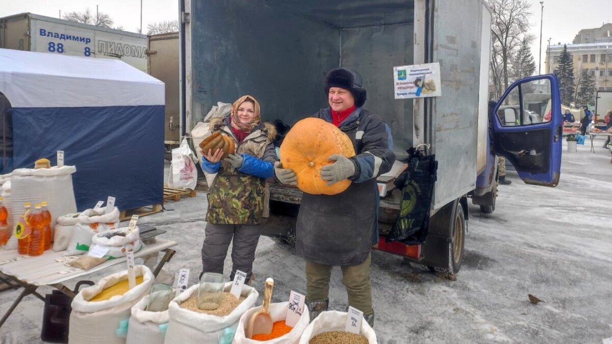    В Саратове на субботней ярмарке торговали 150 производителей из 24 районовНовости Саратова и области – Сетевое издание «Репортер64»