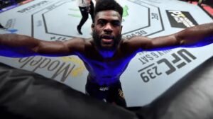    Фото: ufc.ru / официальная русскоязычная версия сайта UFC Константин Бухтатов
