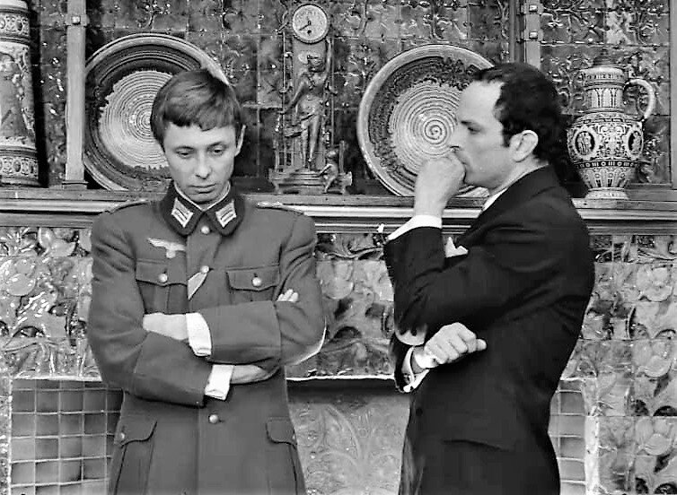 Кадр из телевизионного фильма "Вариант "Омега" (1975)