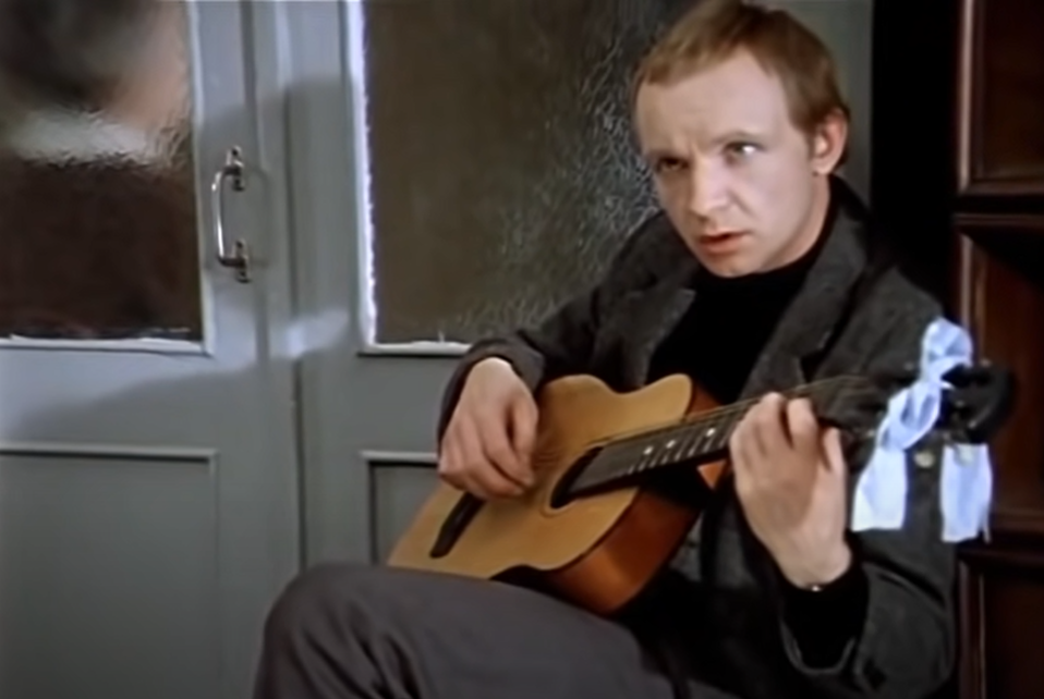 Кадр из фильма "Ирония судьбы или С лёгким паром!"