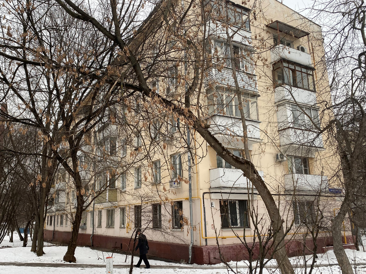 Дом 14 по улице Кондратюка, где жил дядя Валя
