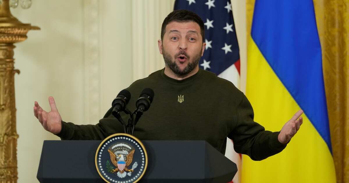 Зеленский требовал в США денег