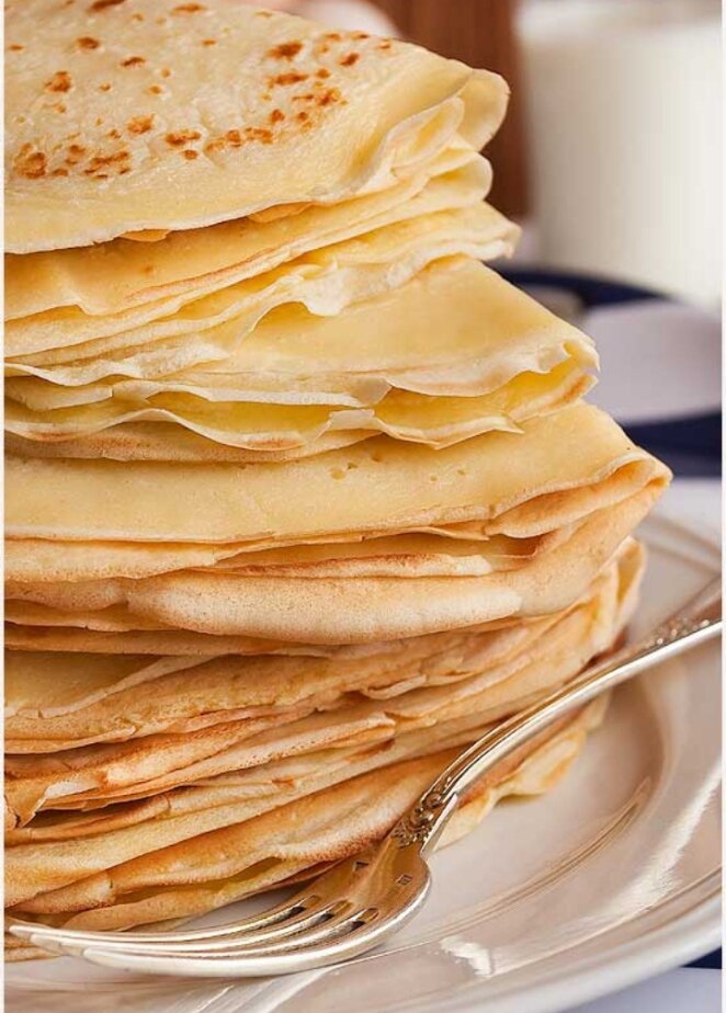 And the buttermilk pancakes are a continuous smooth surface, perfect, perfect. Unique pancakes - I have never seen smoother, thinner ones. These can only be made with buttermilk - and with this method, “custarded”. -6