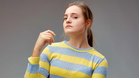    Смеется над собой или над другими: психолог назвала признаки скрытого нарцисса Юлия Шелковенко