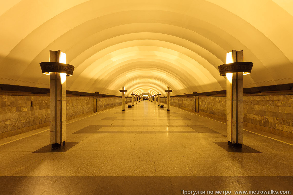 Ладожская (станция метро). Новочеркасская станция метро. Метро Ладожская Санкт-Петербург. Ладожская метро СПБ.