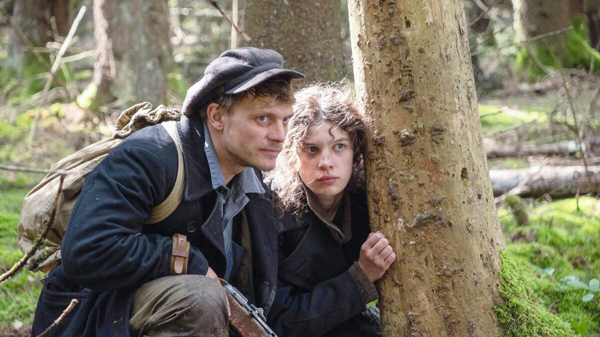 Ферзю понравилась еврейская барышня, и он, разумеется, первым делом попытался её изнасиловать. Та решила: «Жених что надо»