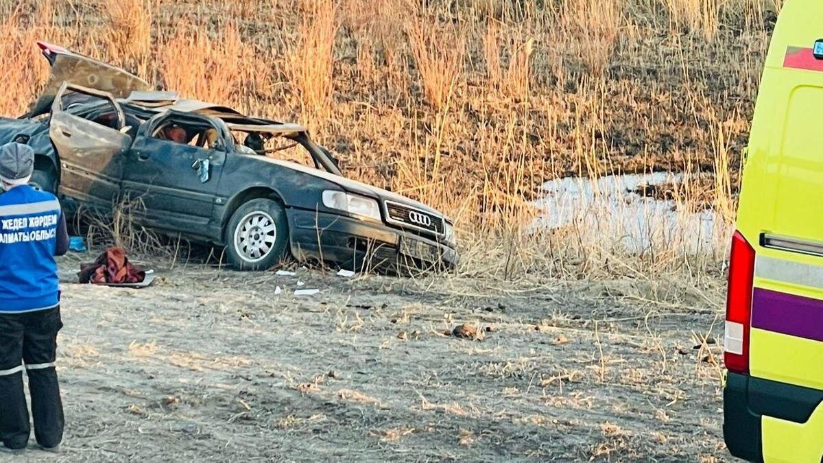    Автомобиль после ДТП:t.me/police_of_kz