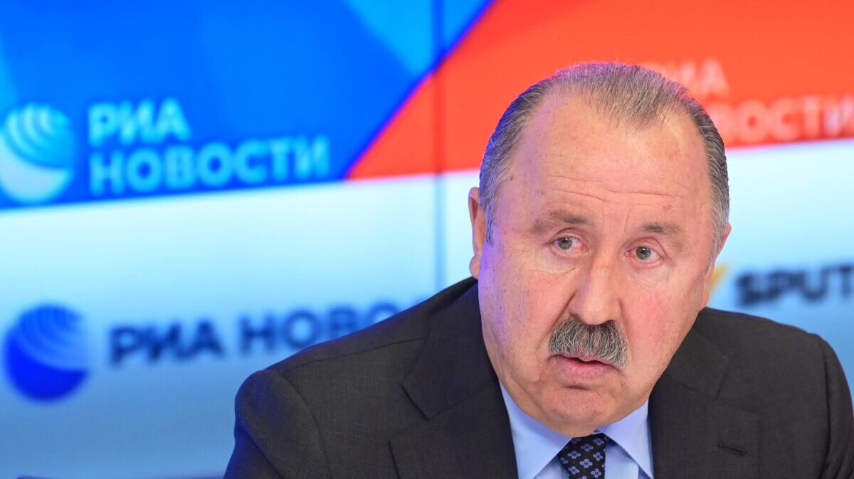    Заслуженный тренер России по футболу Валерий Газзаев© РИА Новости / Владимир Трефилов