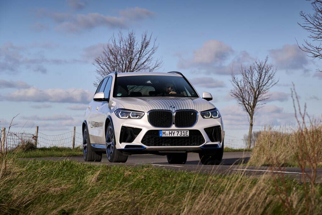 BMW iX5