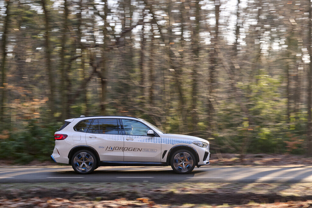 BMW iX5