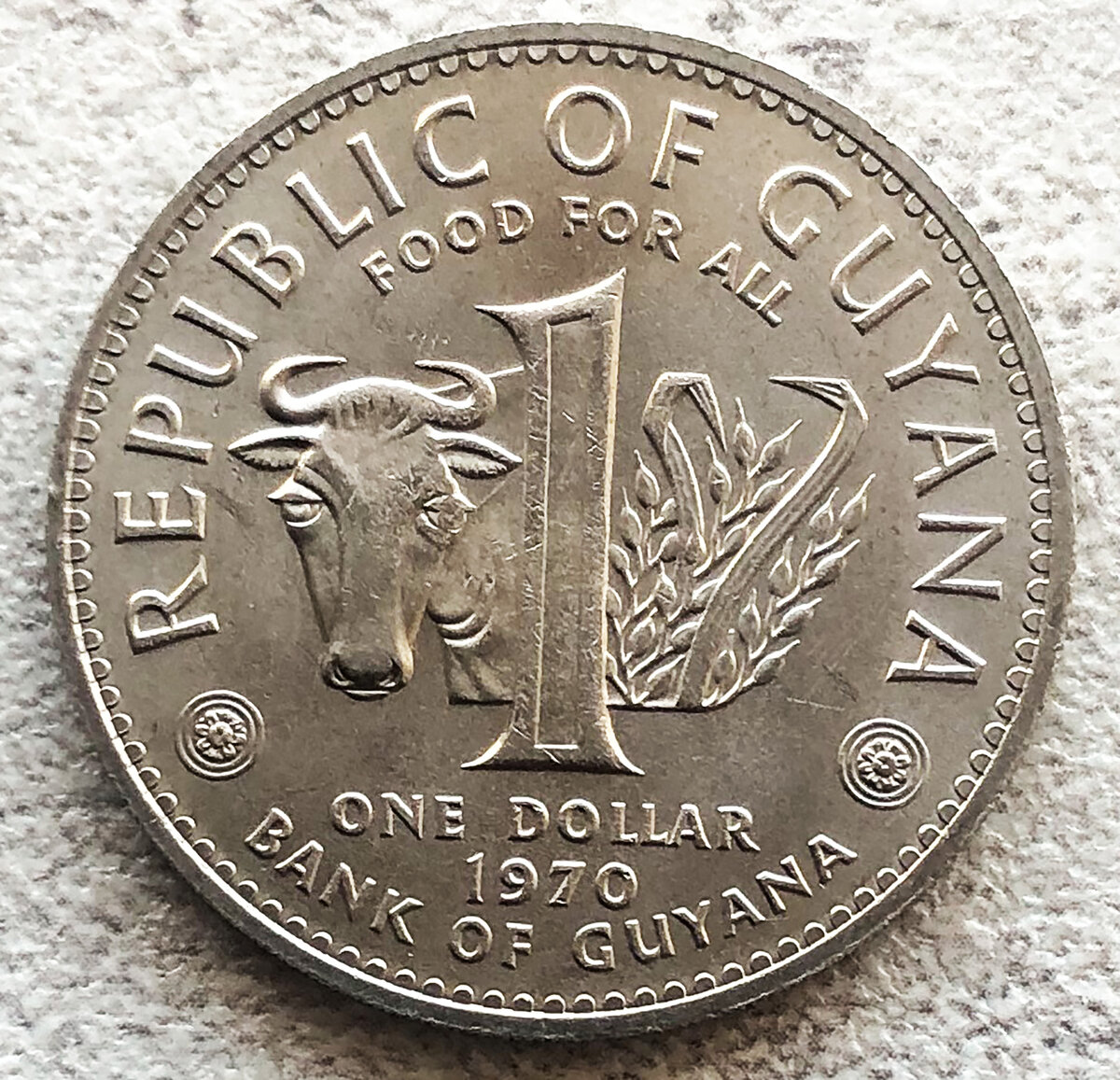 Гайана 1 доллар 1970. Фото автора.