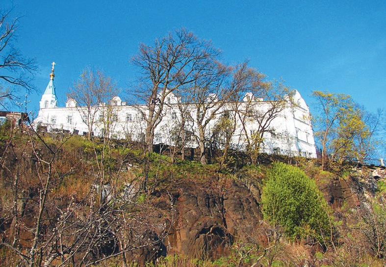 Рисунок 2. Валаамский монастырь весной. Фото авторов