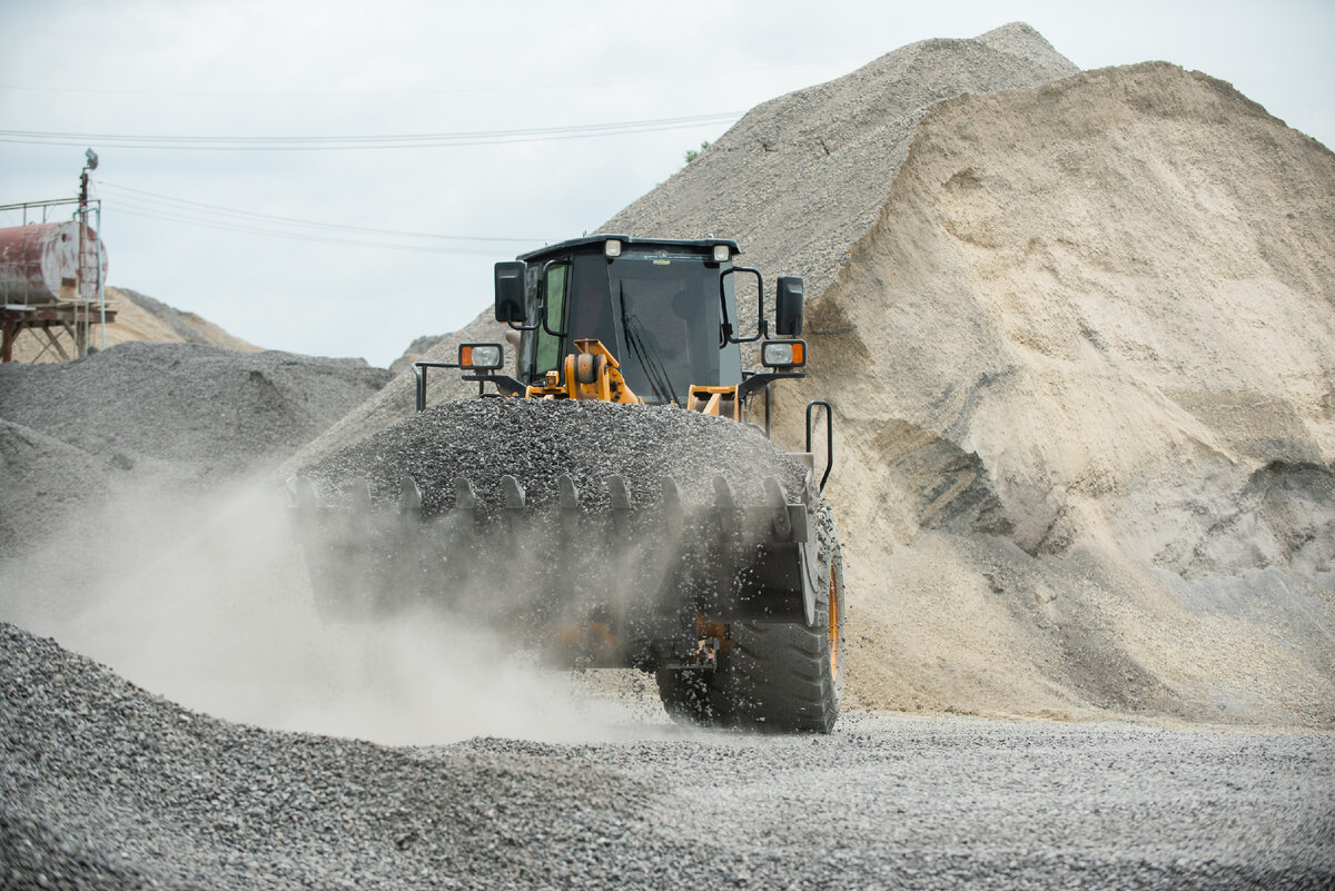 Промышленная пыль проникает глубоко в легкие, провоцируя пневмокониозы. Фото: Freepik