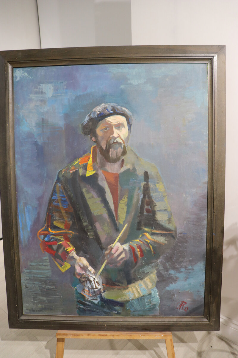 Автопортрет в выставки на Итальянской