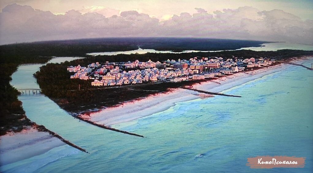 "Шоу Трумана", кадр из фильма. Городок, где родился и живет Труман.