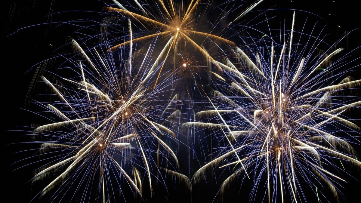   Фейерверк© Depositphotos.com / Pavlo Vakhrushev