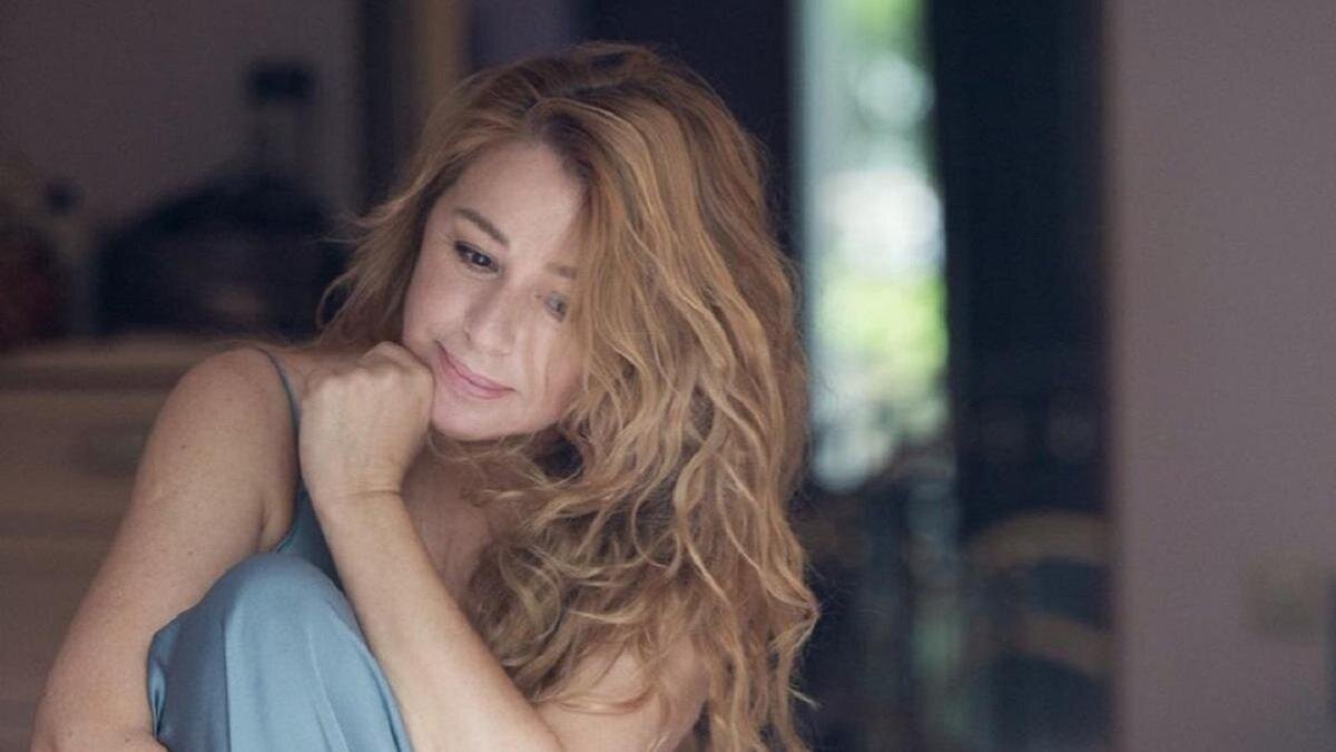    Алена Апина:instagram.com/neapina