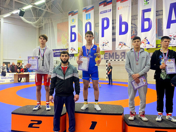  📷    Оренбуржцы на первенстве ПФО по вольной борьбе завоевали 11 медалей Кристина Просвиркина