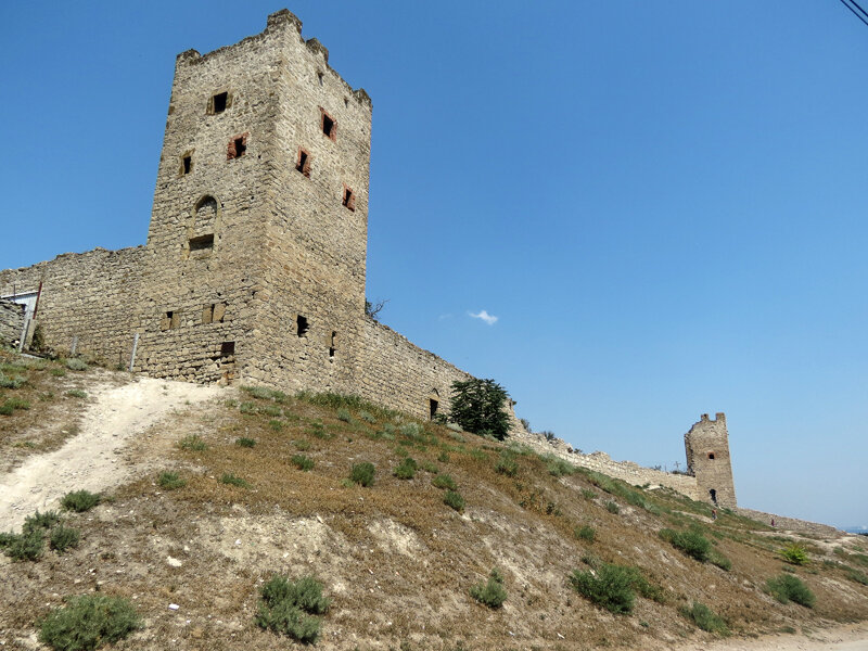 Пытки генуэзская крепость. Феодосия. Феодосия генуэзская крепость как добраться. Генуэзская крепость. Феодосия.