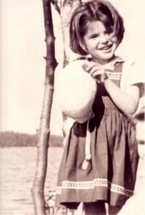 Фанни в детстве.