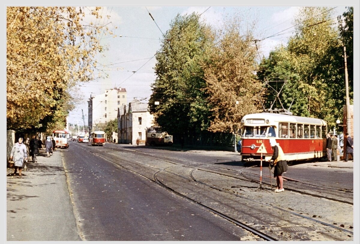 Ул шаболовка. Улица Шаболовка. Москва улица Шаболовка 1960 год. Трамвай на Шаболовке. История улицы Шаболовка.