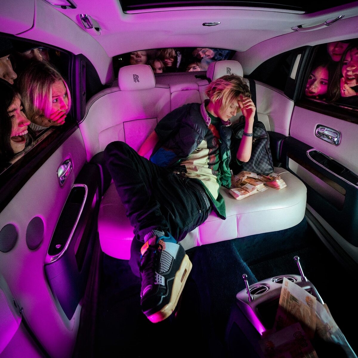 На фото представлена обложка микстейпа исполнителя Scally Milano, под названием "Really Rich" 