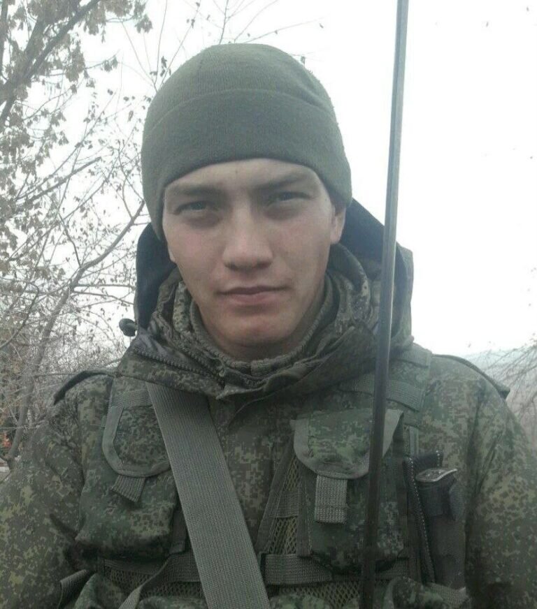    В Шарлыкском районе простились с Максимом Битюцких, погибшим в ходе СВО Белов Михаил Александрович