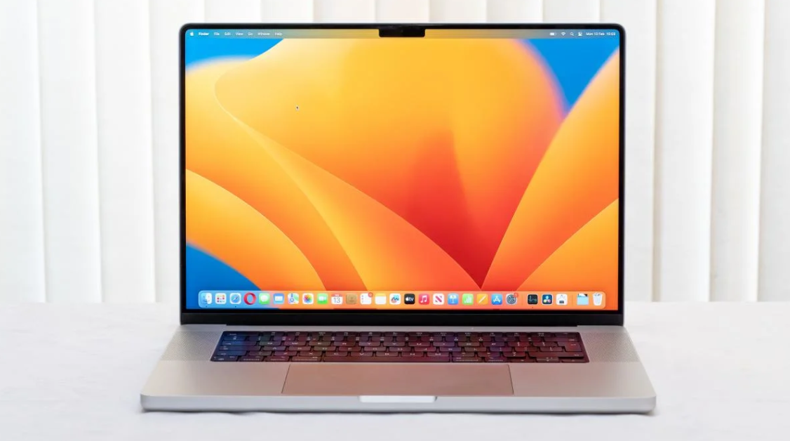 Apple MacBook Pro 16