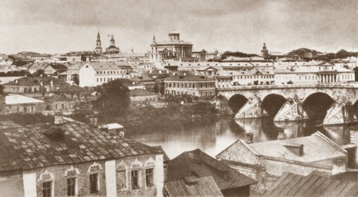 © public domain (Старый Большой Каменный мост, около 1855 г.)