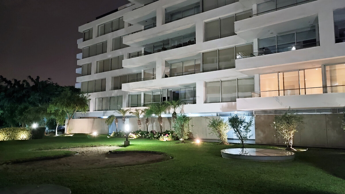 Двор того дома, куда ездили на вечеринку