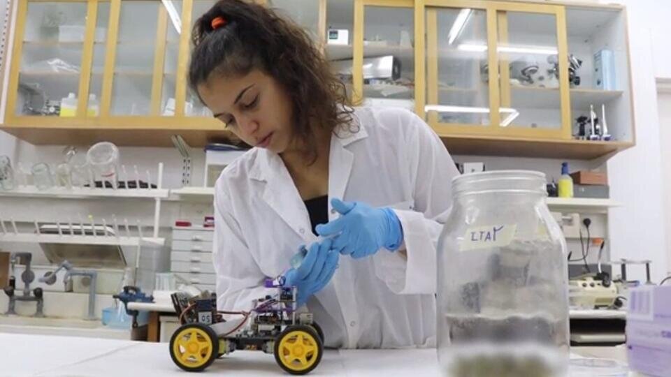     Цифровые двойники и роботы: искусственный интеллект меняет медицину Скриншот видео