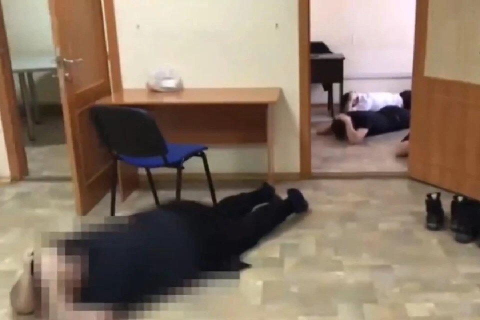     Банду задержали в ходе спецоперации. Фото: кадр из виде пресс-службы ГУ МВД по Новосибирской области