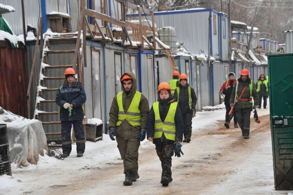     В Новосибирской области поток трудовых мигрантов вырос на 16%. Владимир ВЕЛЕНГУРИН