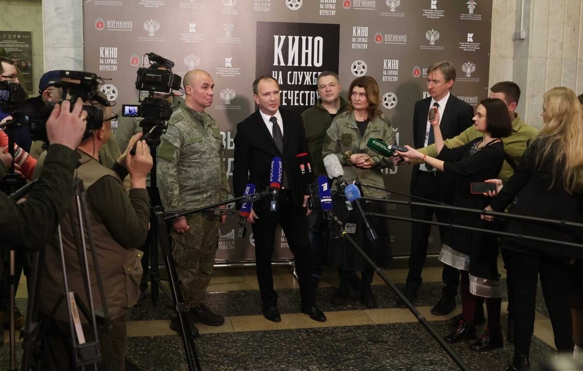    Заместитель секретаря Общественной палаты РФ Александр Школьник  Пресс-служба фестиваля "Кино на службе Отечеству"