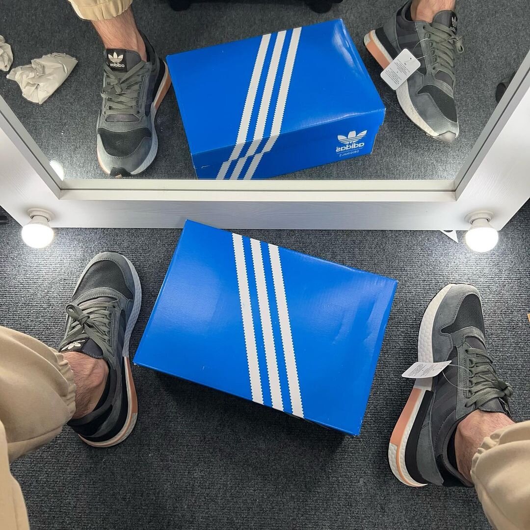 Кроссовки 😎🔥
Размеры 39-40-41-42-43-44
Цена 3500₽

Для заказа пишите в Директ