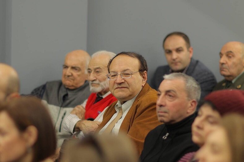 В Ереване состоялась премьера историко-документального фильма «Танкист номер один» о Маршале Амазаспе Бабаджаняне. Фото. Видео