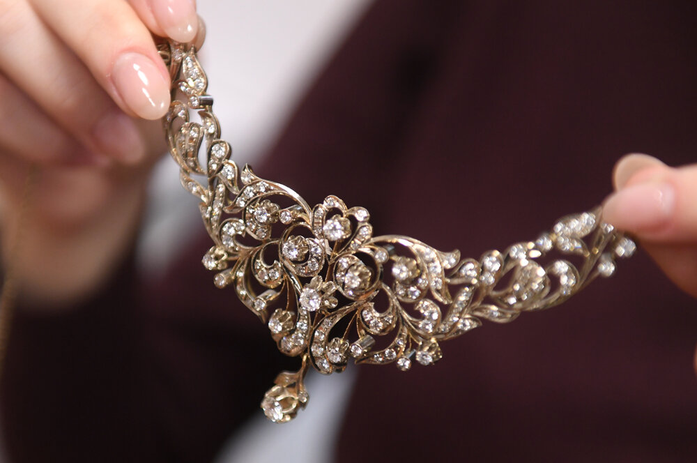    Колье Людмилы Зыкиной. Фото:  РИА Новости/ Кирилл Каллиников