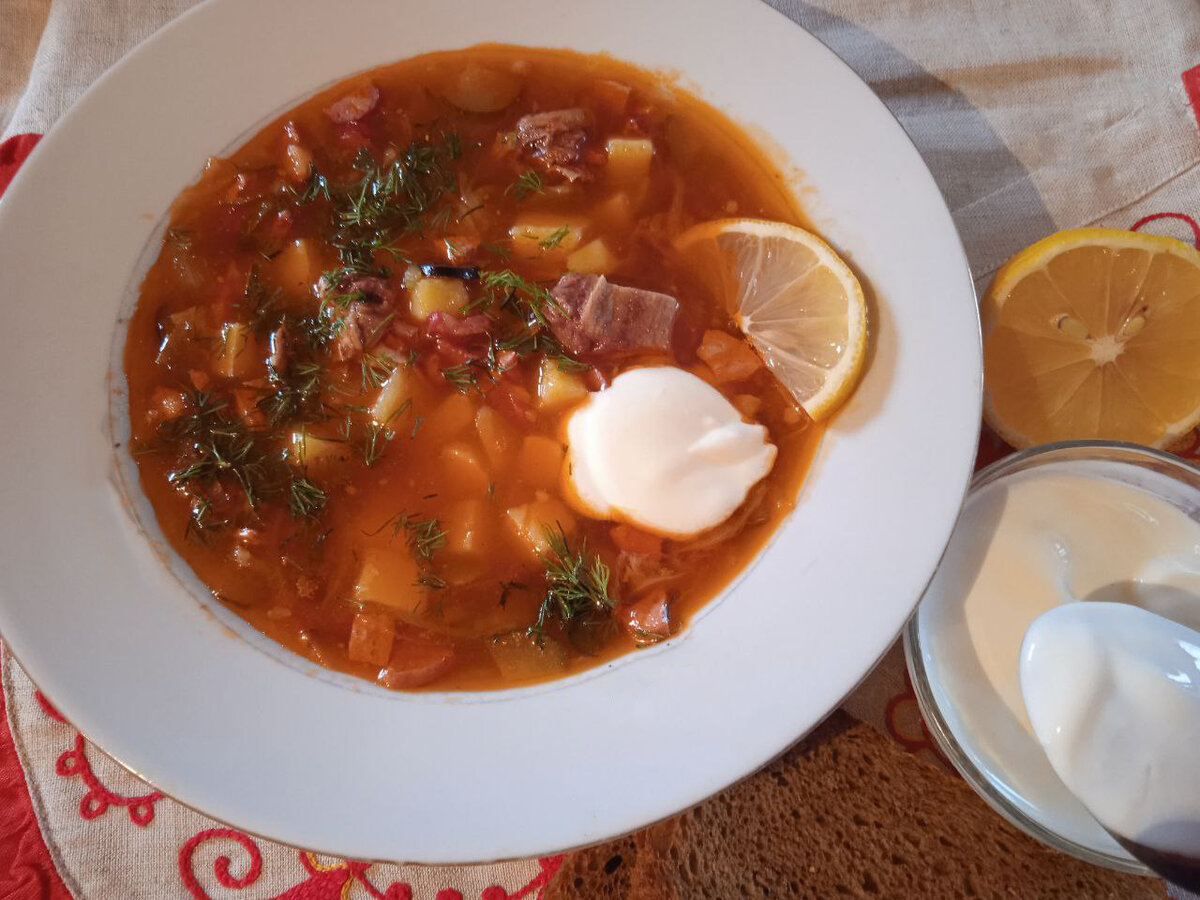 рецепт солянки с колбасой и картошкой с огурцами пошаговый | Дзен