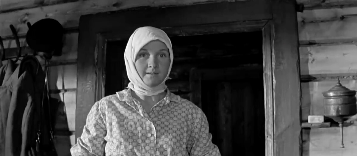 Алла Мещерякова в фильме "...А зори здесь тихие" источник: kino-teatr.ru