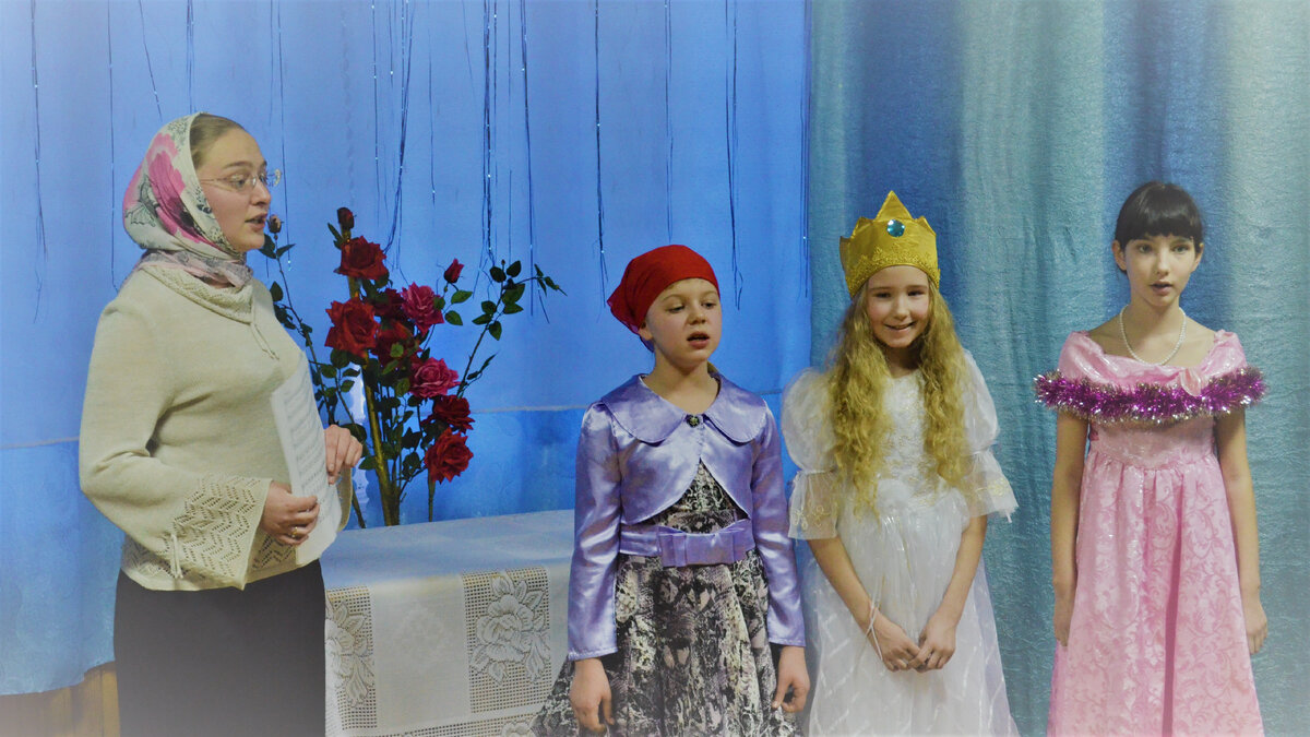 Мария с детьми воскресной школы