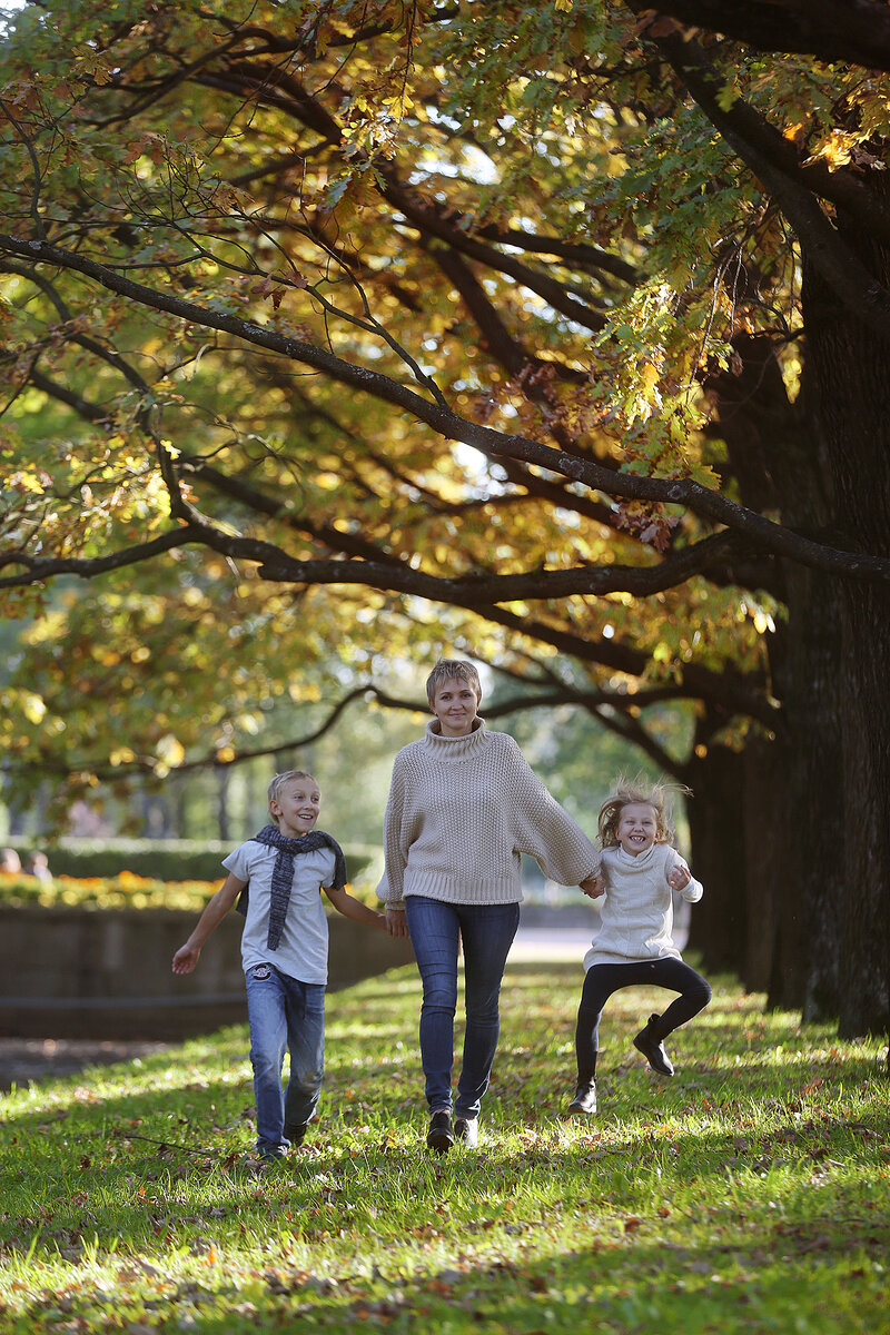 Выложено с резрешением дочери))