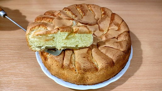 Шарлотка с яблоками